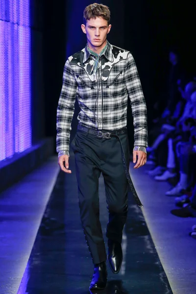 Look 7